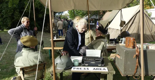 photo  une reconstitution de camp militaire très complète.  &copy;  le maine libre 