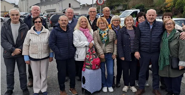 photo  sept chalonnais ont accompagné la présidente du comité de jumelage marie-annick cébron (à droite) lors de ce voyage. martine fardeau et christelle chalumeau-racineux ont représenté la municipalité et yannick garnier, membre du bureau de l’upgv, pour la fête des vins, accompagné de son épouse isabelle.  &copy;  co 