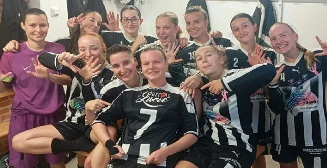 photo  les seniors de la real féminine ont décroché leur qualification pour le 4e tour à saint-julien-de-vouvantes (loire-atlantique).  &copy;  la real 