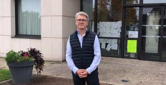 photo  le maire de rouillon, laurent paris.  &copy;  le maine libre 