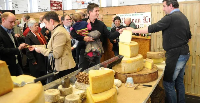 photo  samedi 25 et dimanche 26 octobre 2025, direction mayet et son gymnase pour déguster des produits du terroir.  &copy;  archives le maine libre 