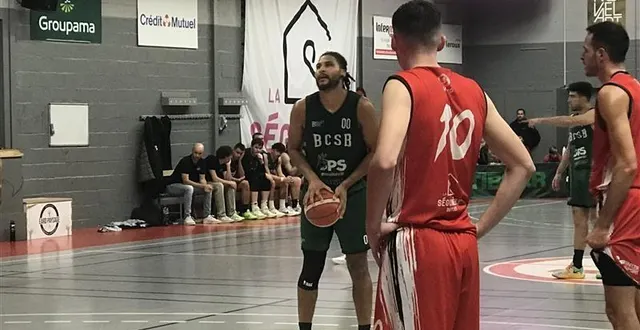 photo  navilys et ses coéquipiers de saint-barthélémy ont buté sur l’expérience de la séguinière.  &copy;  ouest-france 