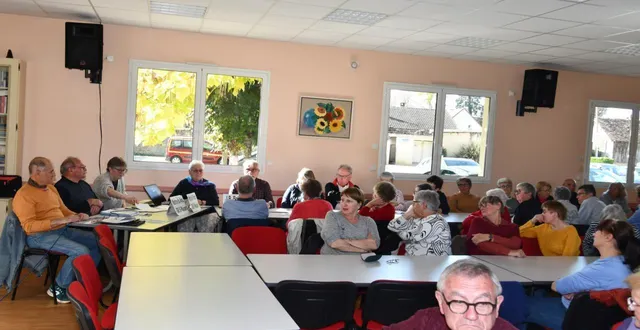 photo  chaque bureau des associations adopte de nouveaux statuts.  &copy;  le maine libre 