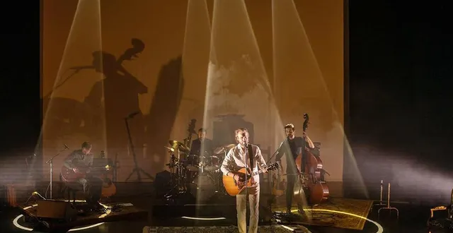 photo  le chanteur cyril mokaiesh viendra seul avec sa guitare le 8 novembre à la médiathèque de mûrs-erigné?.  &copy;  co 