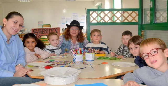 photo précigné. c’est l’amérique à l’accueil de loisirs  &copy;  le maine libre 