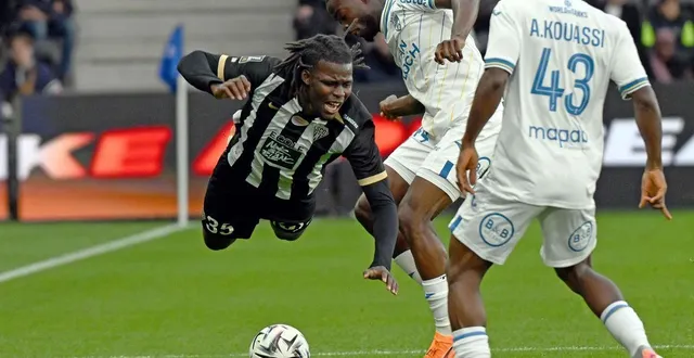 photo  prosper peter souffre de la cuisse.  &copy;  jérôme fouquet/ouest-france 