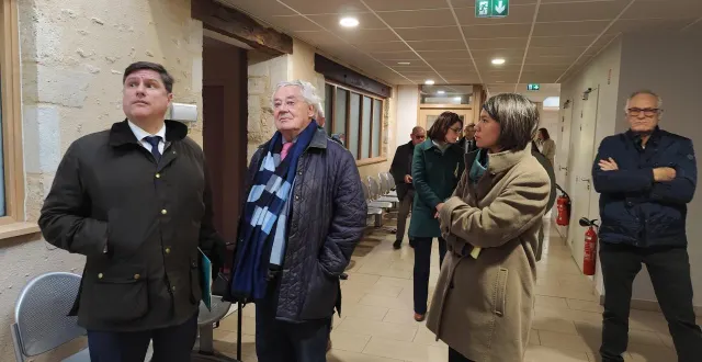 photo  à mortagne-au-perche, hervé tourmente a visité le carré du perche, le pôle de santé et la zone artisanale des gaillons.  &copy;  ouest-france 