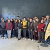 photo élus, bénévoles des « ateliers de demain », et jeunes participants du chantier argent de poche ont pris la pose pour la fin de leur semaine de travail.