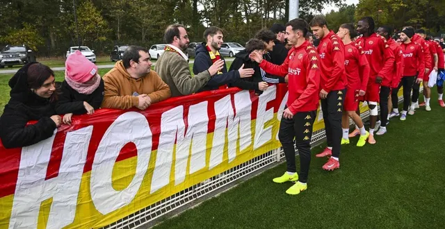 photo  joueurs et supporters attendent le match avec impatience.  &copy;  le maine libre - denis lambert 