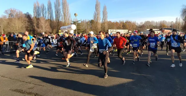 photo  de nombreux coureurs sont une nouvelle fois attendus sur le beau parcours de la corrida.  &copy;  archives le maine libre 