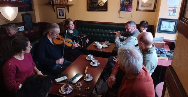 photo  la session mensuelle d’octobre offrait un avant-goût du festival coup d’parquet.  &copy;  parceque 