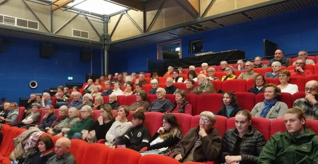 photo  un public nombreux a assisté à la présentation, par l’association ciné ferté, du programme de cinéma dans les prochains mois.  &copy;  ouest-france 