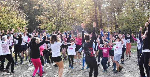 photo  échauffement avant le départ.  &copy;  le maine libre 