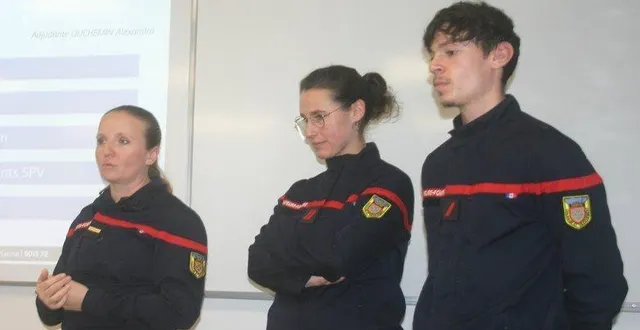 photo  outre les interventions les pompiers saint-jamois participent pleinement à la vie locale, comme à des conférences au collège par exemple.  &copy;  archives le maine libre. 