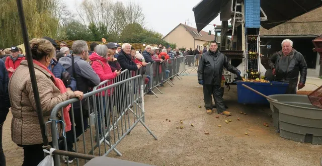 photo  que serait la fête de la pomme sans le grand pressoir cidricole ?  &copy;  ouest-france 