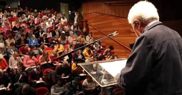 photo  le concours d’orthographe de bernard bruchet revient samedi 8 novembre 2025 à flers, dans l’orne.  &copy;  archives ouest-france. 