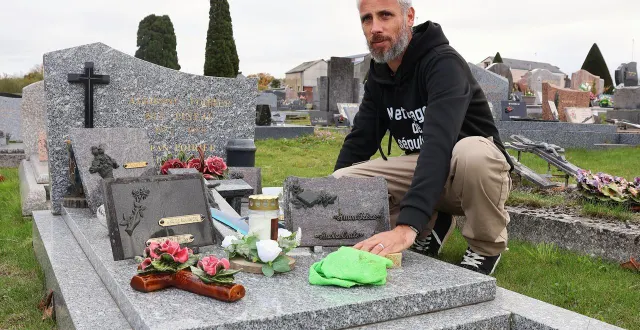 photo  pierre-yves badeau, ici dans le cimetière de sablé-sur-sarthe.  &copy;  ouest-france 