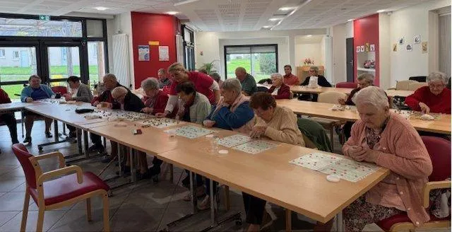 photo  un bel exercice pour la mémoire, sous l’œil vigilant de séverine.  &copy;  co 