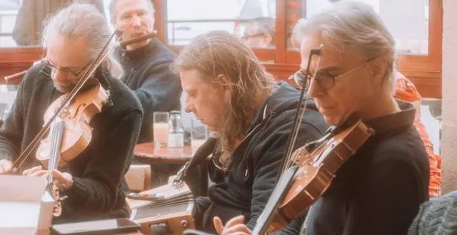 photo  l’inauguration de l’exposition a lieu ce matin à 11 h.  &copy;  françois jouanneaux 