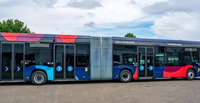 photo  le bus à hydrogène qui circulera au mans à partir du 3 novembre 2025.  &copy;  ville du mans 