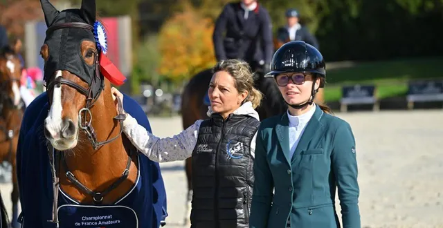 photo  ce week-end, mathilde thouroude, cavalière ; julie notteau, coach et « viking la royauté » ont remporté la médaille d’argent au championnat de france amateurs en saut d’obstacles à tours-pernay, avec un sans-faute.  &copy;  ouest-france 