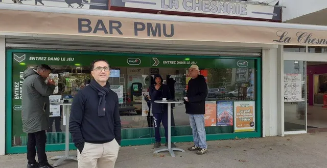 photo  yazid boudeghla a installé un nouveau store, et la ville a implanté des pergolas en bois qui offriront un espace convivial aux abords de la galerie marchande en cours de rénovation.  &copy;  ouest-france 