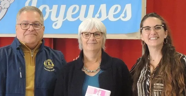 photo  marie-christine quentin récompensée par thierry bordeau, président du lions club, et fabienne ragot, de l’association rillettes joyeuses.  &copy;  ouest-france 