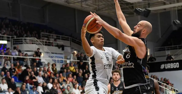 photo  johan randriamananjara et les rennais veulent réagir contre levallois.  &copy;  jocelyne régent 