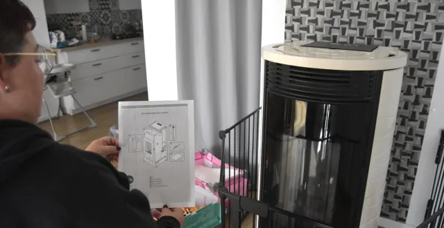 photo  plusieurs dizaines d’habitants du maine-et-loire se retrouvent avec des chauffages à bois qu’ils ne peuvent utiliser pour des raisons de sécurité.  &copy;  co – joël audouin 