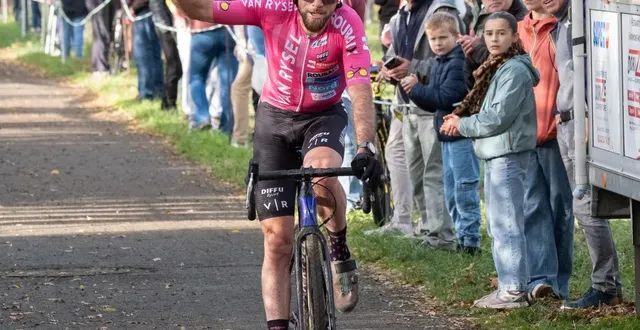 photo  parti prudemment, célestin guillon a ensuite fait respecter la hiérarchie en s’imposant pour la première édition au gué-de-maulny ce samedi 1er novembre 2025.  &copy;  le maine libre 