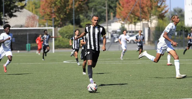 photo  marius savidan a encore frappé, dimanche 2 novembre, face à saint-lô. il a marqué deux buts.  &copy;  archives philippe naudin 