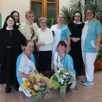 photo à la maison de retraite saint-raphaël de solesmes, yvette leblanc a la cote et les religieuses comme le personnel ont fêté ses 102 ans, samedi 1er novembre 2025.