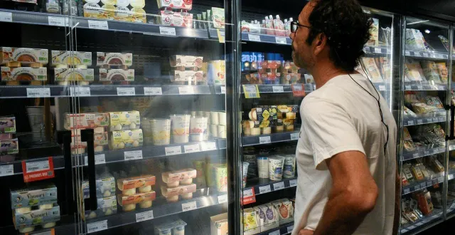 photo  un commerce est-il dans l’obligation de vendre un yaourt à l’unité si l’acheteur ou l’acheteuse le réclame ?  &copy;  hans lucas via afp 