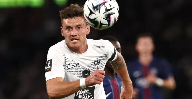 photo  pierrick capelle, milieu de terrain d’angers sco, ici en août 2025 lors d’un match au parc des princes contre le psg.  &copy;  afp 