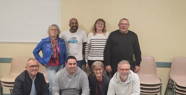 photo  les membres du comité des fêtes ont préparé la fête des boudins.  &copy;  ouest-france 