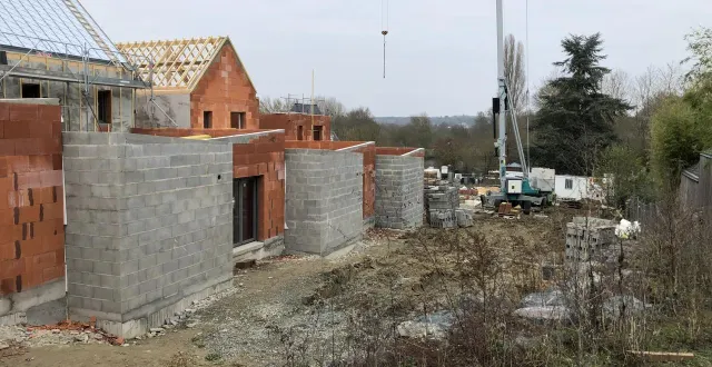 photo  l’aménagement du territoire entre 2028 et 2050 est déjà dans les esprits des élus actuels.  &copy;  documentation co 