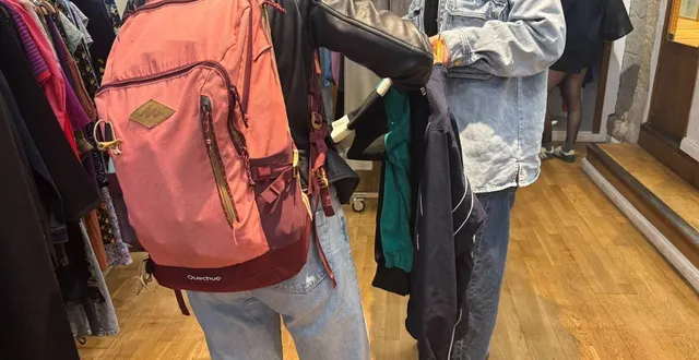 photo  la friperie friply vient d’ouvrir à angers (maine-et-loire). une dizaine de clients étaient présents à l’ouverture.  &copy;  ouest-france 