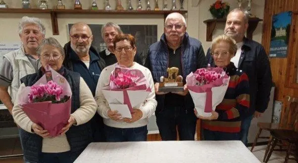 photo  ce sont 360 équipes qui se sont affrontées lors du challenge gilbert alusse. la finale de la compétition a été remportée par la paire dominique prod’homme et guy elie, samedi 1er novembre. ils l’ont emporté 12 à 2 contre jeanette maugeais et fabrice boisseau. le prochain concours du cercle saint hélier, un concours à trois boules, se déroulera du 12 novembre au 13 décembre.  &copy;  carole barbarin 