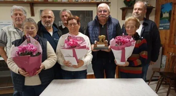 photo  360 équipes se sont affrontées au challenge de boule de fort gilbert-alusse, remporté samedi 12 à 2 par la paire dominique prod’homme et guy élie face à jeannette maugeais et fabrice boisseau. le prochain cours du cercle saint-hélier se déroulera du 12 novembre au 13 décembre, jour de la finale.  &copy;  carole barbarin 