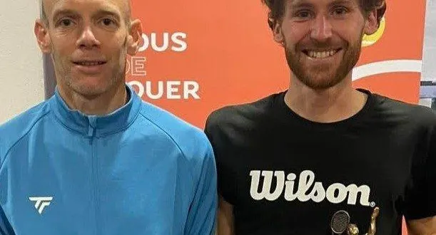 photo  marc leboucher et hugo parel, finalistes du tournoi hommes.  &copy;  ouest-france 