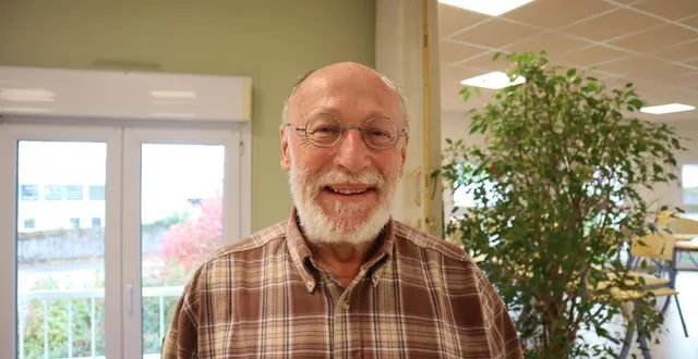 photo  geoffroi crunelle, le président de l’association des amis d’edgar et raymond maufrais créée en 1951 pour venir en aide au père du jeune explorateur disparu. en juillet 1990, d’anciens membres de l’association des amis du père et du fils décidèrent de lui redonner vie. le siège est désormais à chalonnes.  &copy;  co 