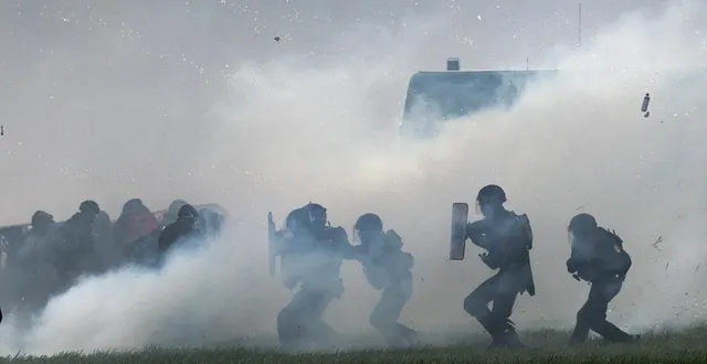 photo  des affrontements à sainte-soline, dans les deux-sèvres, ont éclaté après une manifestation contre les mégabassines, le 25 mars 2023.  &copy;  jerome gilles / archives nurphoto via afp 