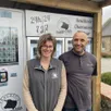 photo karine et ludovic lechalier, gérants de la boucherie de ségrie-fontaine, commune déléguée d’athis-val-de-rouvre, dans l’orne viennent d’installer un distributeur automatique devant leur commerce.