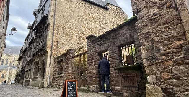 photo  désaffectée et déclassée depuis juin 2024, la maison de la reine-bérengère, dans le centre historique du mans (sarthe), est à vendre.  &copy;  ouest-france 