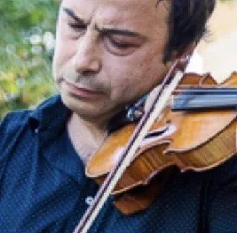 photo  un virtuose du violon offrira un moment musical intense.  &copy;  octavius 