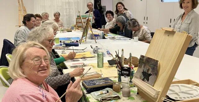photo  le groupe peinture a été transféré dans une salle de lalumé le tempsdes travaux.  &copy;  co 