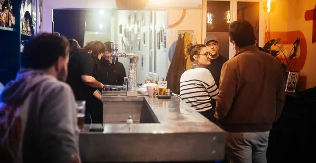 photo  au bar associatif le blue zinc au mans (sarthe), le 24 octobre 2025.  &copy;  ouest-france 