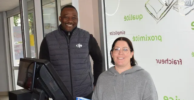photo  après avoir redynamisé le lavoir, angélique et salif traoré animent la supérette du village. ils réservent encore des surprises aux habitants de combrée.  &copy;  ouest-france 