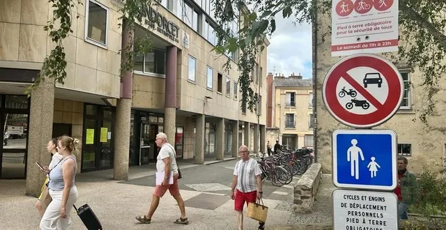 photo  comme dans les rues piétonnes du mans le samedi en journée (photo), la circulation des trottinettes est désormais interdite dans le centre ancien de montpellier, tous les jours. mais pas les vélos.?  &copy;  le maine libre 