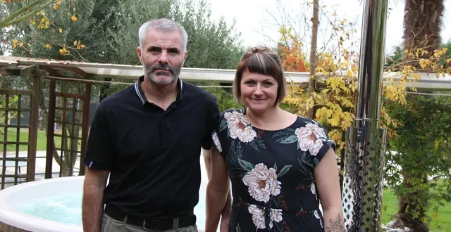 photo  arrivés des vosges où ils ont passé toute leur vie, alexandre et céline schmoderer sont les nouveaux gérants de la girouardière, des chambres d’hôtes à la flèche (sarthe) qu’ils sont en train de transformer.  &copy;  ouest-france 